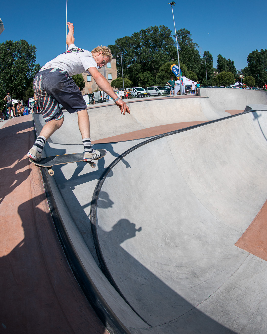 icaro nardi back tail over loveseat